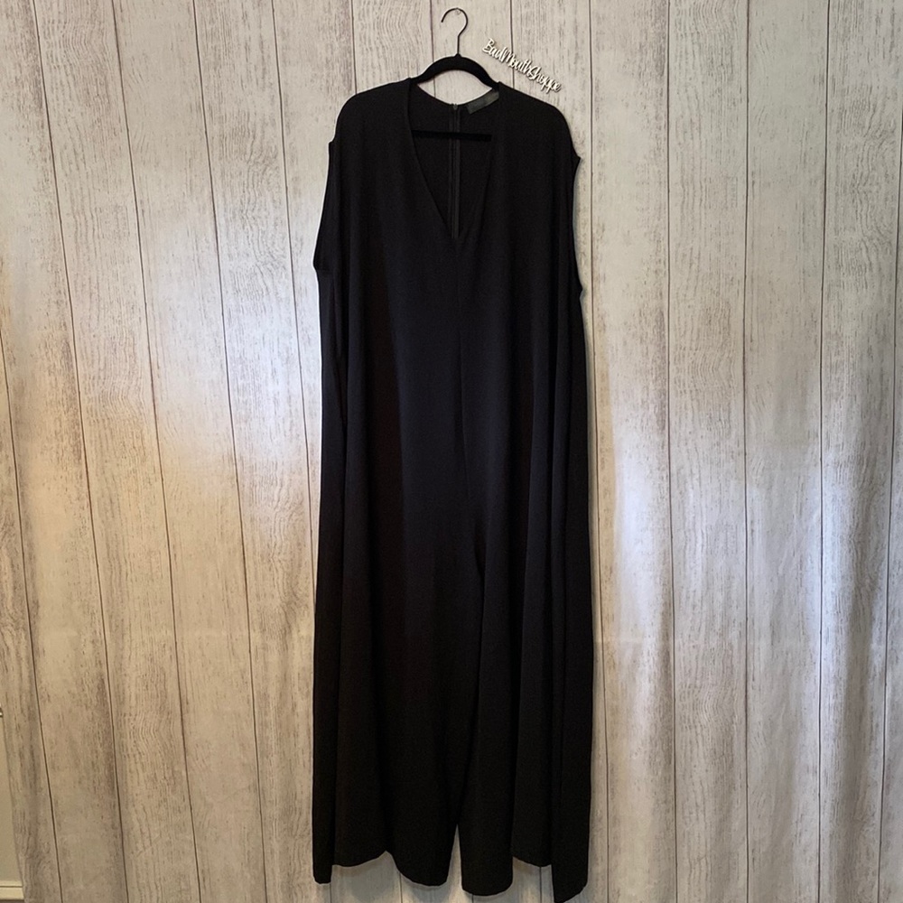 Elegant Black Sleeveless Jumpsuit